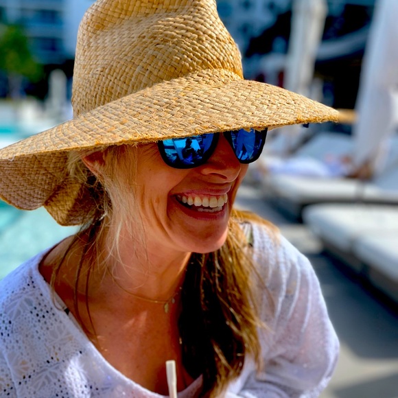 Meet your Posher, Evie - Picture 1 of 1